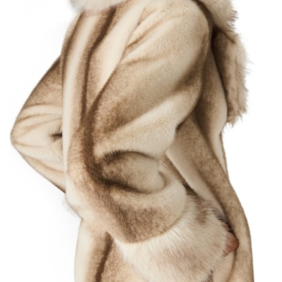Steve Madden Plush Faux Fur Coat - Picture 2 of 4